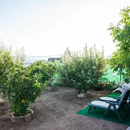 Cozy House In Tedejo, 130 Sqm, Peaceful Natural Surroundings * Tejedo