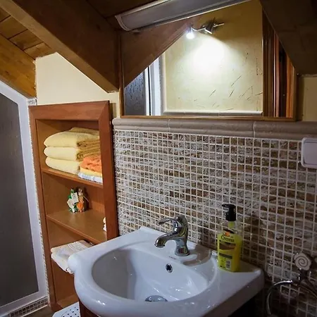 בית נופש Cozy House In Tedejo, 130 Sqm, Peaceful Natural Surroundings *