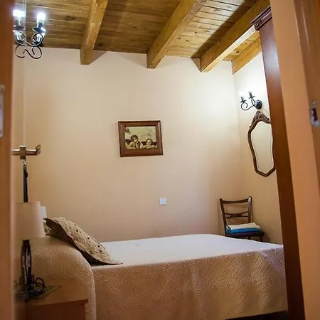 בית נופש Cozy House In Tedejo, 130 Sqm, Peaceful Natural Surroundings *