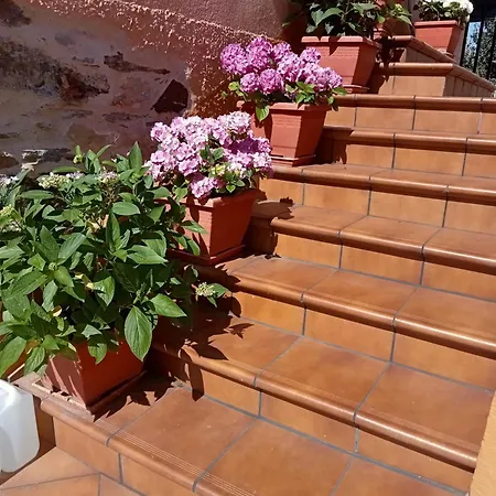 Cozy House In Tedejo, 130 Sqm, Peaceful Natural Surroundings בית נופש Tejedo