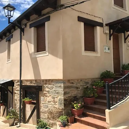 Cozy House In Tedejo, 130 Sqm, Peaceful Natural Surroundings